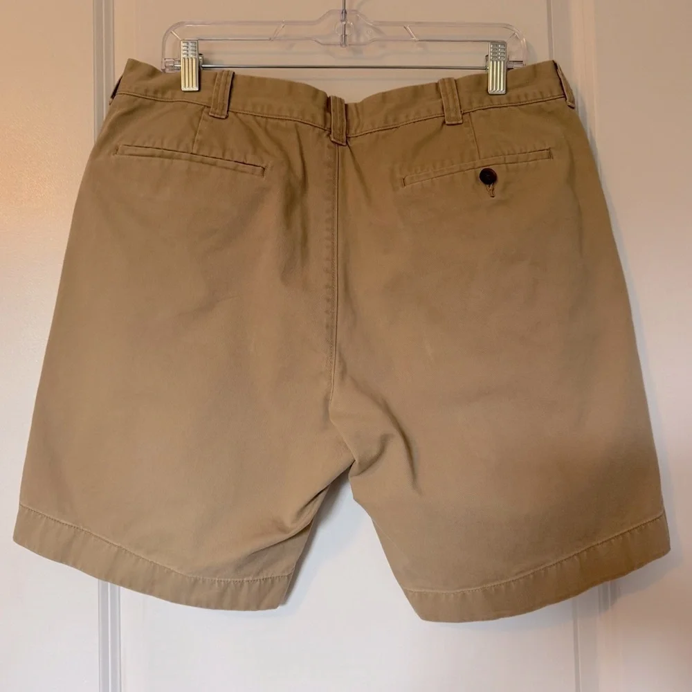 J. Crew Men’s Gramercy Tan Flat Front Size 35 Classic Style Shorts